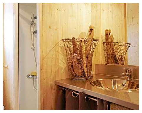 casetta affitto vacanze, Sarlat Dordogne piscina spa termale, affittare una casa con piscina, casa con piscina, bois du Brusquand 10 km da Sarlat con piscina, centro benessere e un panorama splendido